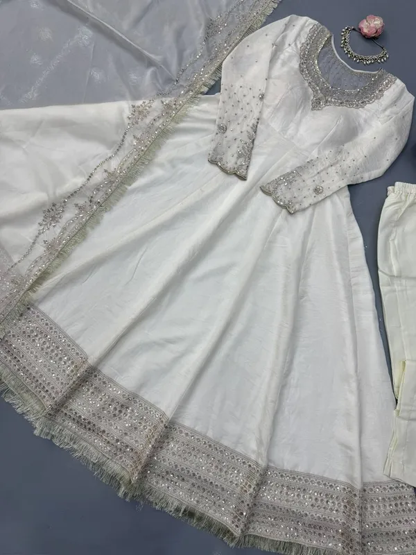 Vichitra_White_Anarkali_Set