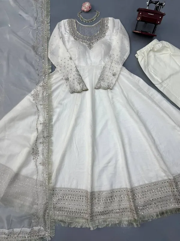 Vichitra_White_Anarkali_Set