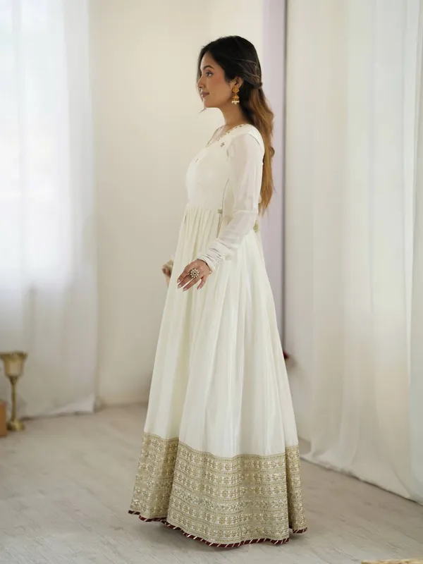 White_Elegant_Design_Chinon_Silk_Gown_For_Women