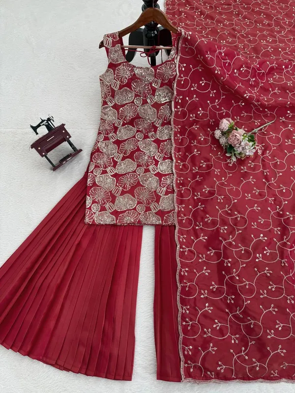 Red_Elegant_Design_Simmer_Silk_Kurta_Set_For_Women