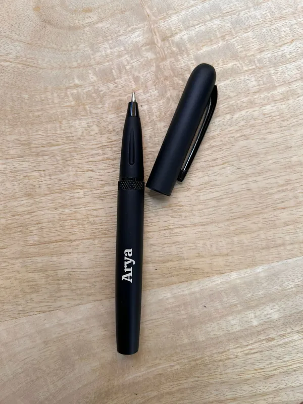 Black_Premium_Magnetic_Cap_Pen