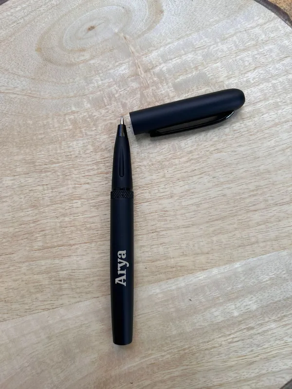 Black_Premium_Magnetic_Cap_Pen
