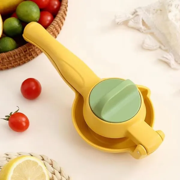 Lemon_Lime_Citrus_Squeezer_and_Juicer_(Multicolor)