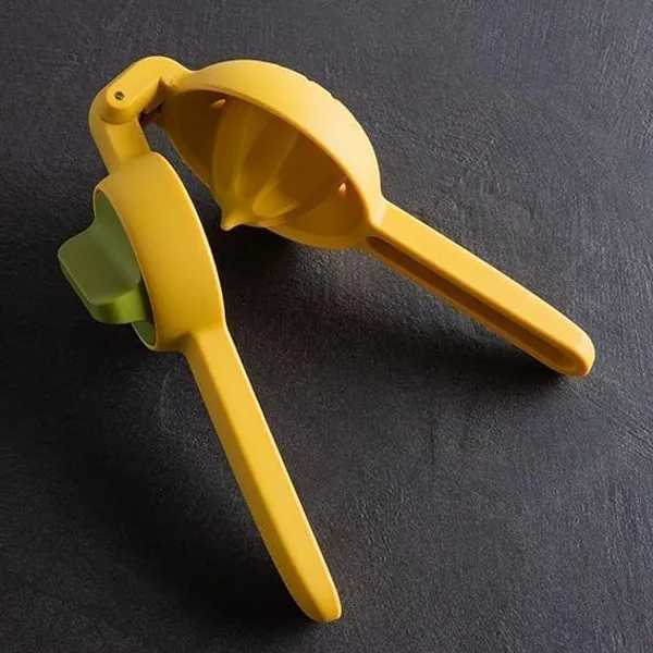 Lemon_Lime_Citrus_Squeezer_and_Juicer_(Multicolor)