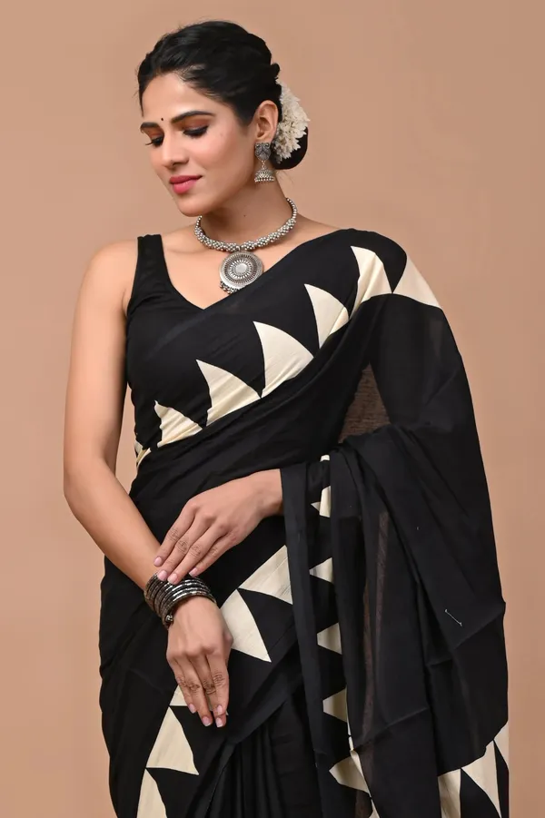 Black_Soft_Mulmul_Cotton_Saree