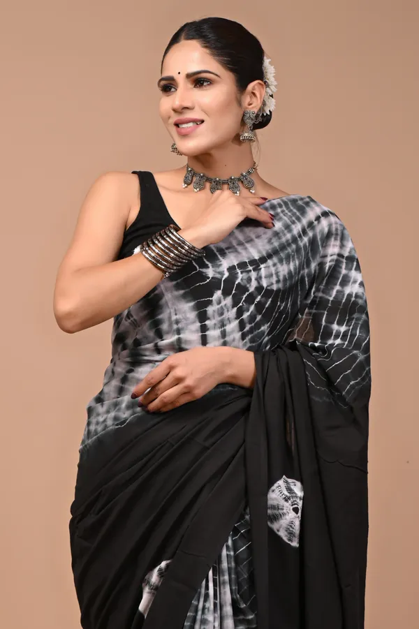 Black_Mulmul_Cotton_Saree_with_White_Tie-Dye_Print