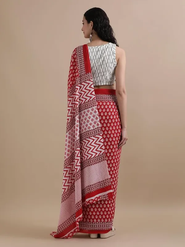 Crimson_Red_Soft_Mulmul_Cotton_Saree