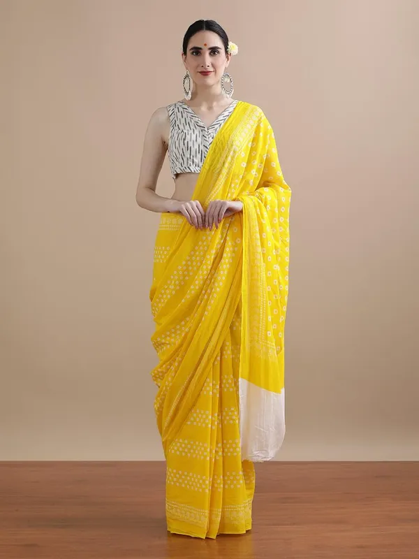 Yellow_Soft_Mulmul_Cotton_Saree_For_Women