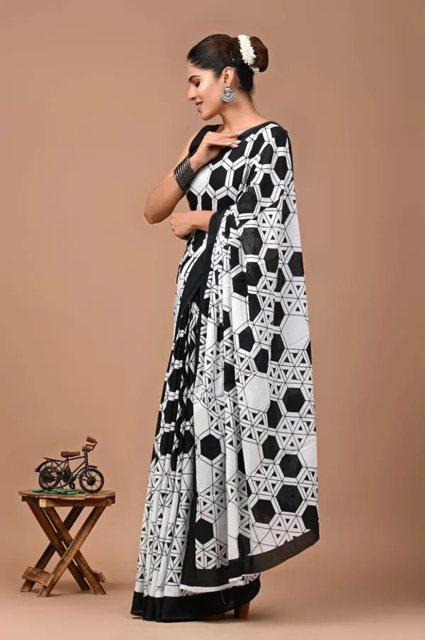 White_Soft_Mulmul_Cotton_Saree