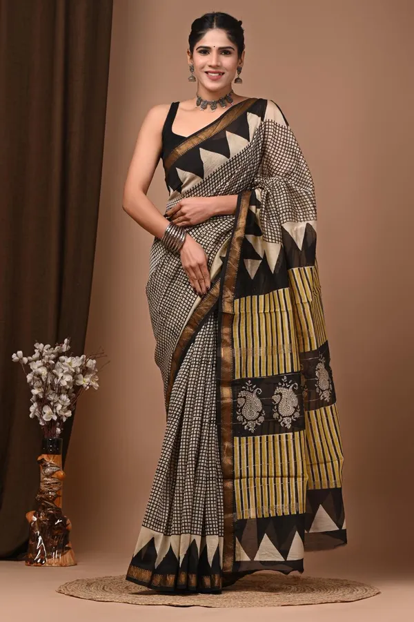 Black_Premium_Maheshwari_Silk_Saree
