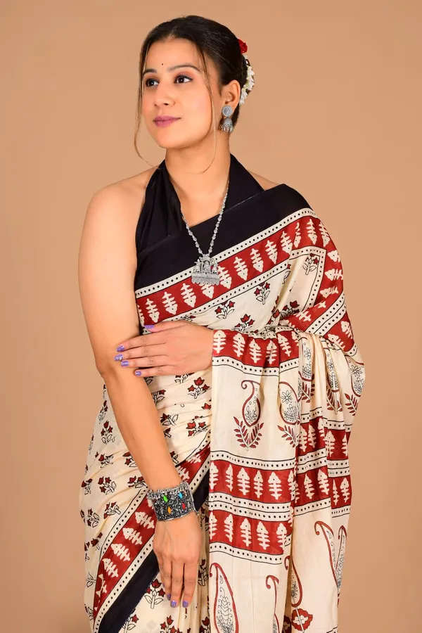 White_Soft_Mulmul_Cotton_Saree