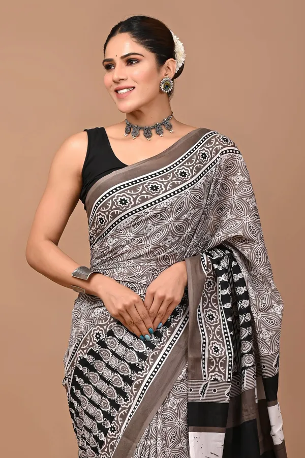 Black_Soft_Mulmul_Cotton_Saree