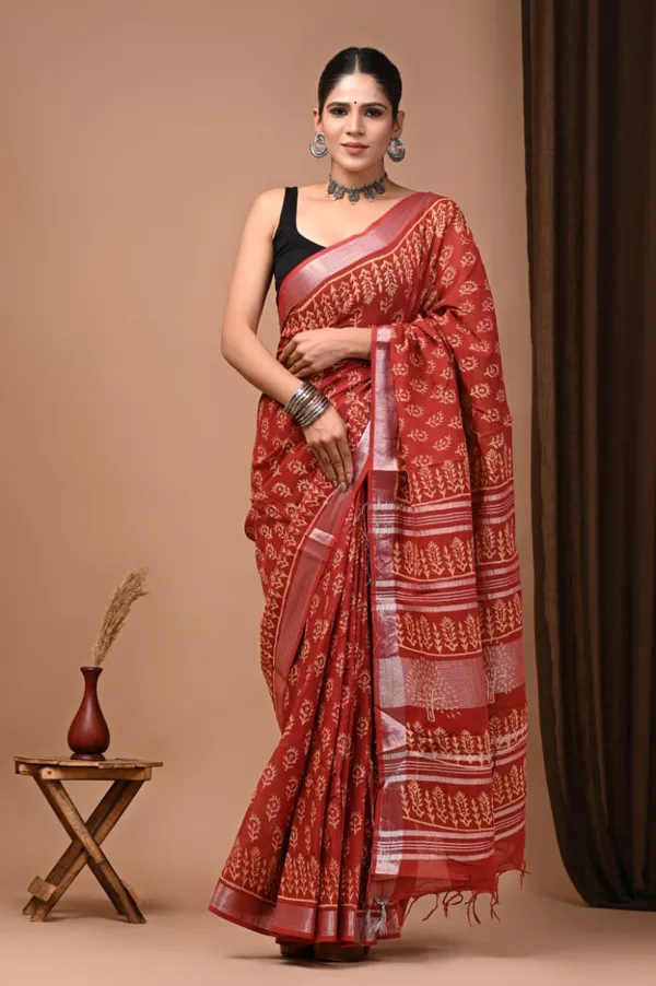 Red_Trendy_Linen_Saree_For_Women