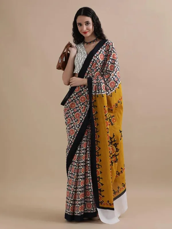 Black_&_Rust_Soft_Mulmul_Cotton_Saree