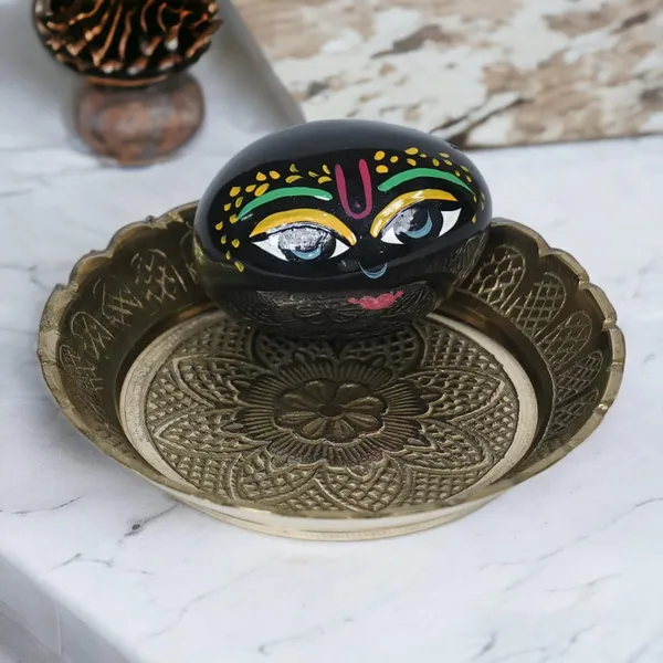 Black__Shaligram_Stone_&_Brass_Thali_For_Worship