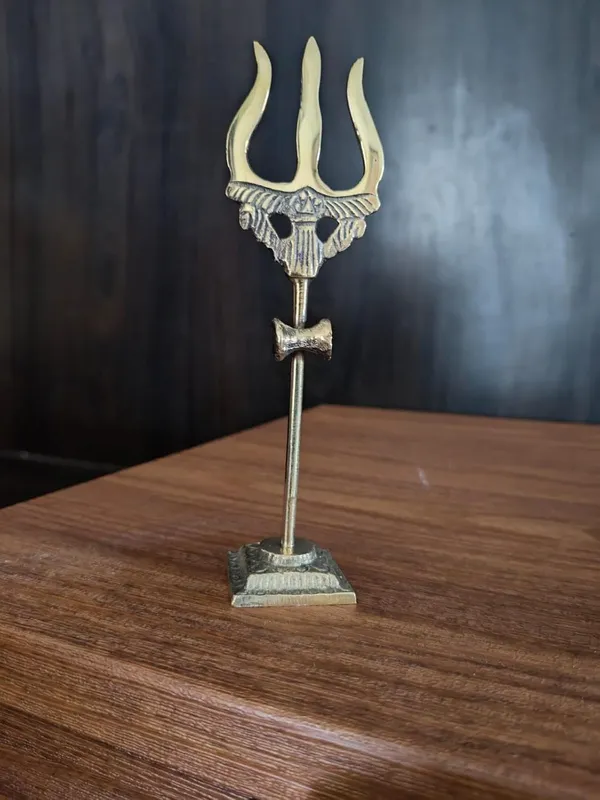 Golden_Narmadeshwer_Shivlingam_With_Brass_Stand,Embossed_Design_Plate_And_Brass_Trishool