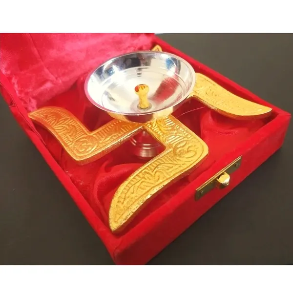 Golden_Traditional_Swastik_Diya_With_Velvet_Gift_Box_For_Puja
