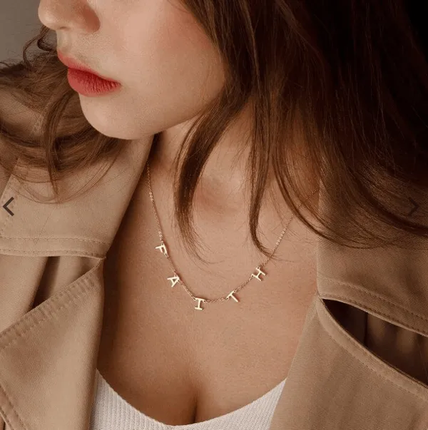 Golden_Alphabet_Name_Necklace_For_Women