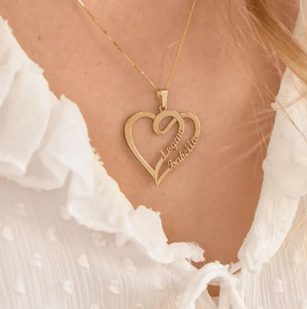 Golden_Couple_Name_With_Small_Hearts_Necklace_For_Women