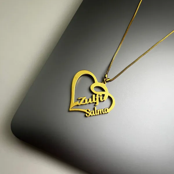 Golden_Couple_Name_With_Small_Hearts_Necklace_For_Women