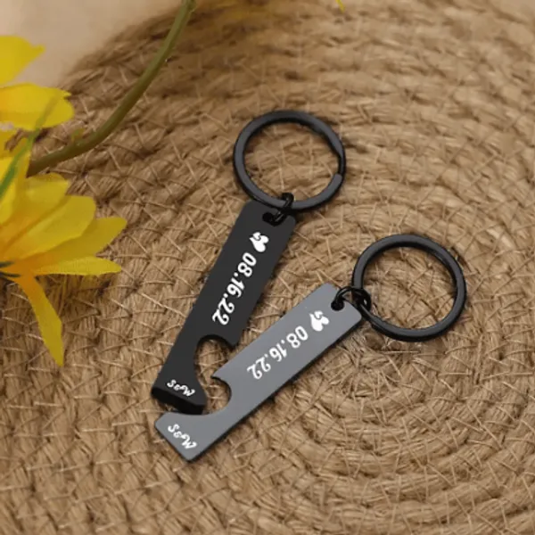 Golden_Customised_Couple_Keychain_With_Moon_For_Men