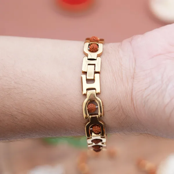 Golden_Divine_Om_Namah_Shivay_Rudraksh_Bracelet_For_Men