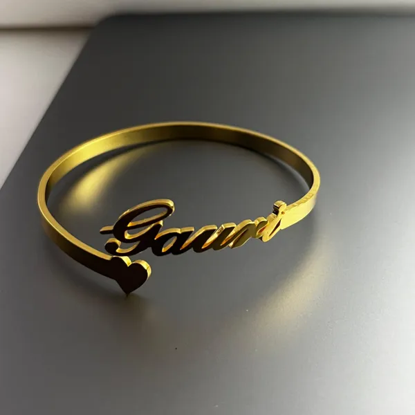 Golden_Custom_Name_Bracelet_With_Heart_For_Unisex