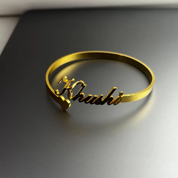 Golden_Custom_Name_Bracelet_With_Heart_For_Unisex