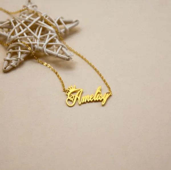 Golden_Regal_Crown_Name_Necklace_For_Unisex