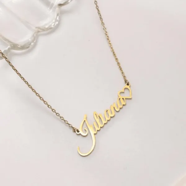 Golden_Custom_Name_Necklace_With_Heart_For_Unisex