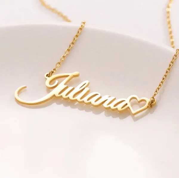 Golden_Custom_Name_Necklace_With_Heart_For_Unisex