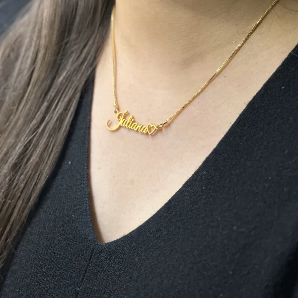Golden_Custom_Name_Necklace_With_Heart_For_Unisex