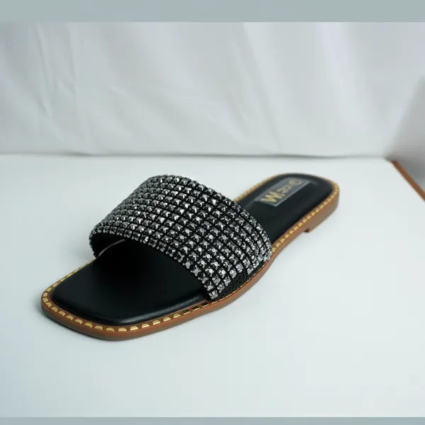 Black_Noir_Élise_Crystal_Slide