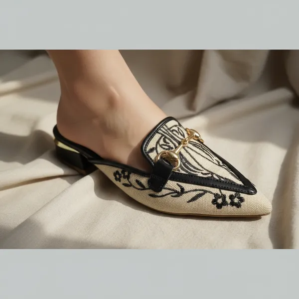 Black_Chain_Accented_Pointed_Flat_Mules_Block_Heel_With_Gold-Tone_Detailing