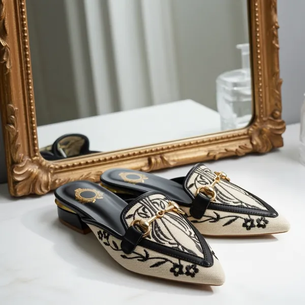 Black_Chain_Accented_Pointed_Flat_Mules_Block_Heel_With_Gold-Tone_Detailing