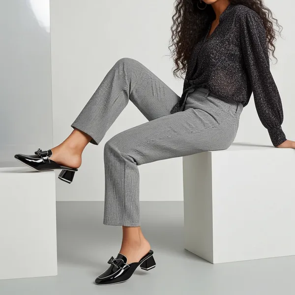 NOIRÉ_Bow-Detail_Patent_Mule_Heels_–_Black