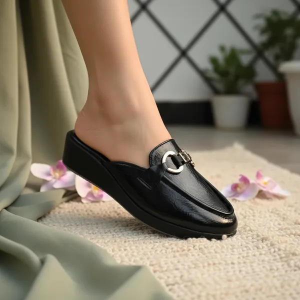 Noiré_Luxe_Comfort_Mules_–_Black_PU_Wedge_Sandals_for_Women