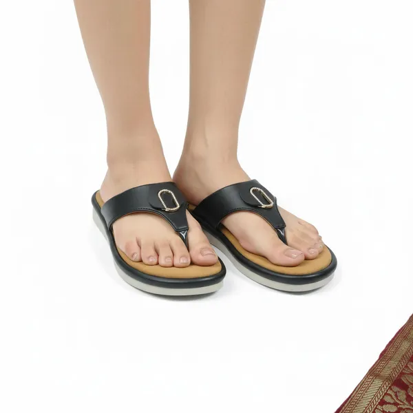 Women’s_Black_Comfort_Flip_Sandals_–_Cushioned_Lightweight_Casual_Slippers