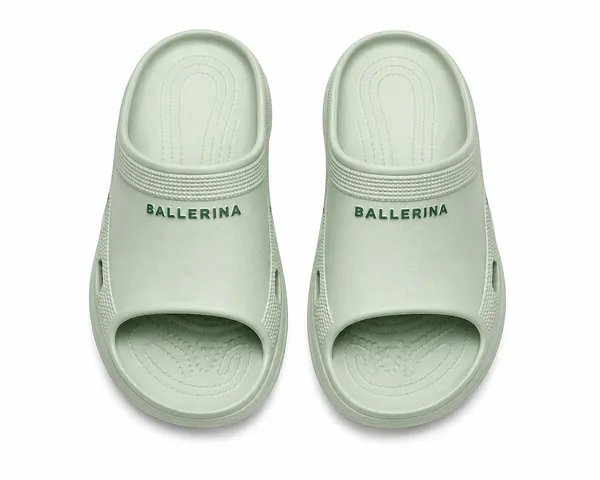Women’s_Ultra_Soft_EVA_Cloud_Slides_–_Lightweight_Anti-Slip_Bathroom_Slippers