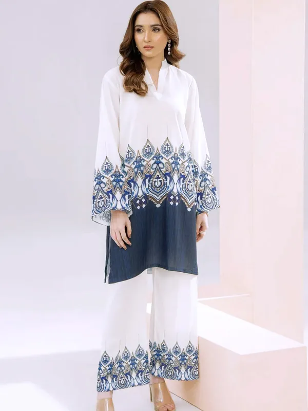 Elegant_Printed_White_&_Blue_Kurta_Set_for_Women