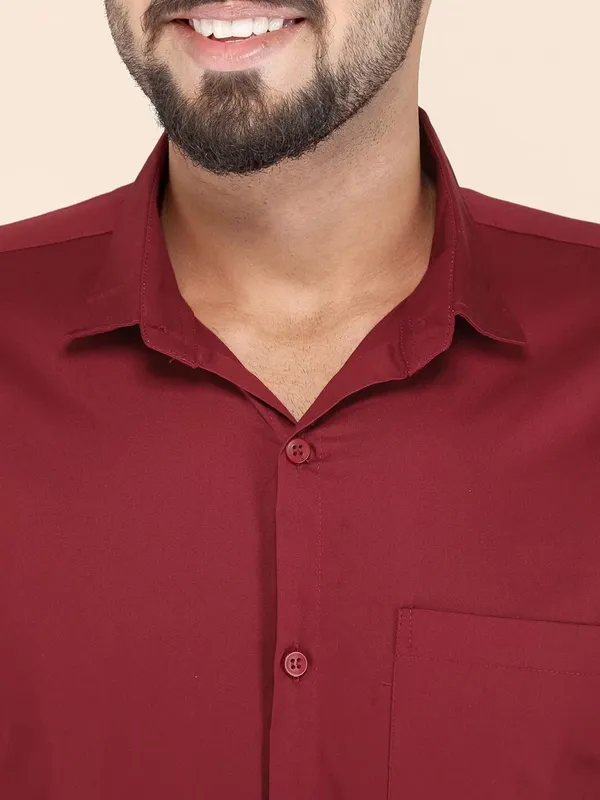 Maroon_Cotton_Blend_Solid_Full_Sleeve_Shirt_For_Men