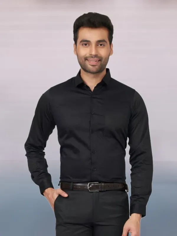 Black_Cotton_Blend_Solid_Full_Sleeve_Shirt_For_Men