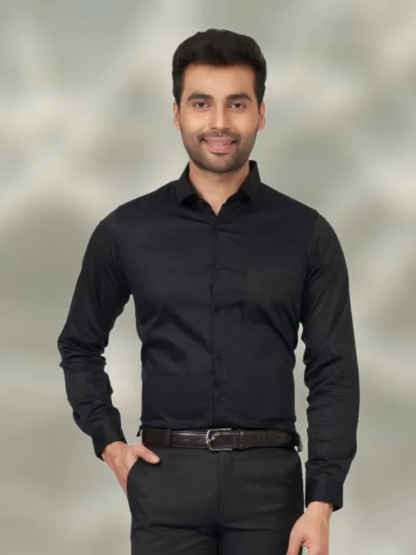 Black_Cotton_Blend_Solid_Full_Sleeve_Shirt_For_Men