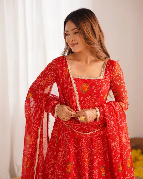 Red_Real_Modeling_Pure_Soft_Organza_Silk_Fully_Flair_Kali_Pattern_Anarkali_With_Dupatta_Set_&_Pent