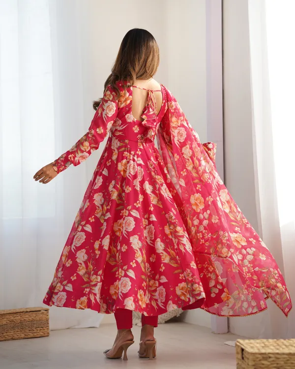 Pink_Pure_Soft_Organza_Silk_Fully_Flair_Kali_Pattern_Anarkali_With_Dupatta_Set_&_Pent