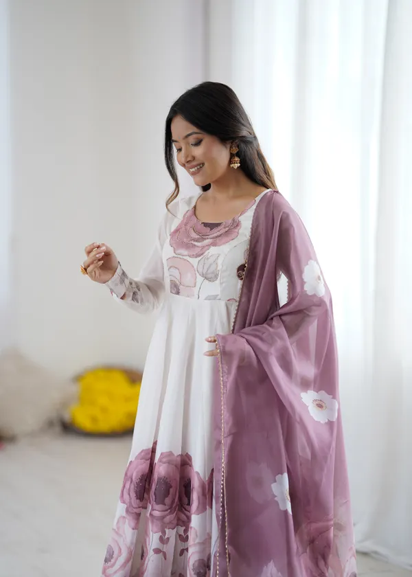 Onion_Pink_Pure_Soft_Fox_Georgette_Laheriya_Print_Fully_Flair_Anarkali_Gown