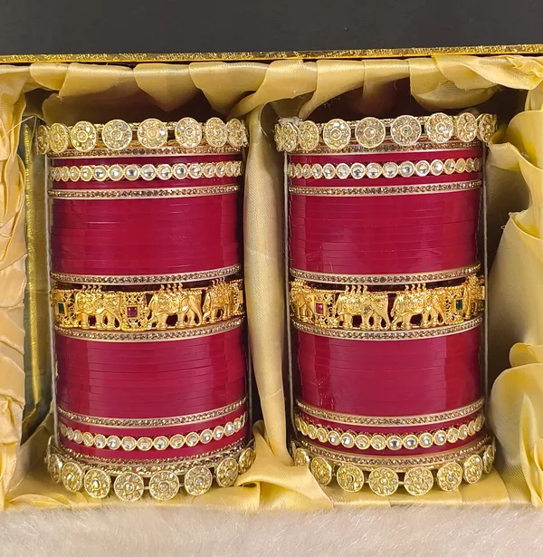 Blood_Red_Bridal_Chooda_Set_For_Wedding_With_Acrylic_Bangles_And_Alloy_Metal_Kada_Studded_With_Kundan_Stones
