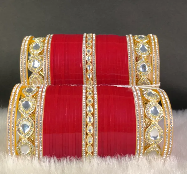 Blood_Red_Alloy,_Acrylic_Plastic_Bridal_Golden_Chooda_Set