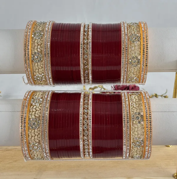 Blood_Red_Alloy,_Acrylic_Plastic_Bridal_Golden_Chooda_Set