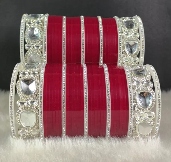 Blood_Red_Alloy,_Acrylic_Plastic_Bridal_Chooda_Set